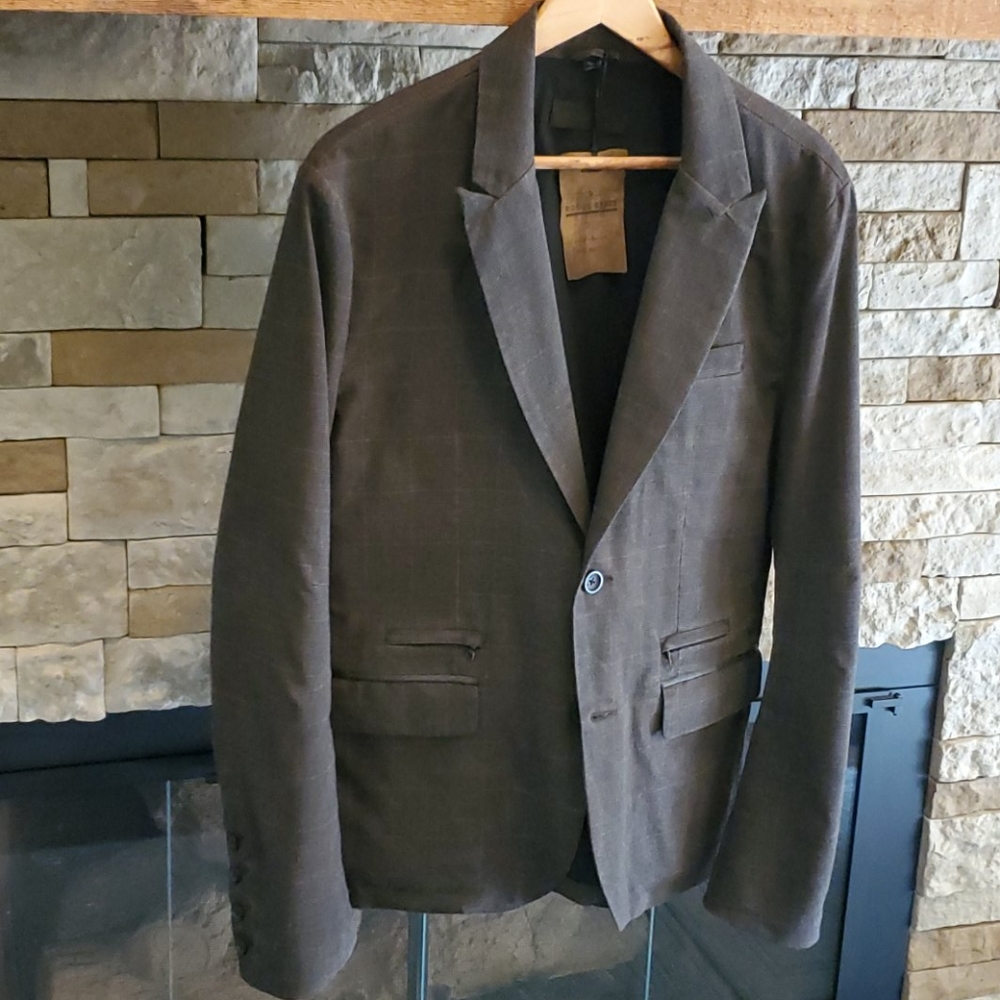 ROGUE STATE PLAID JACKET 41R.